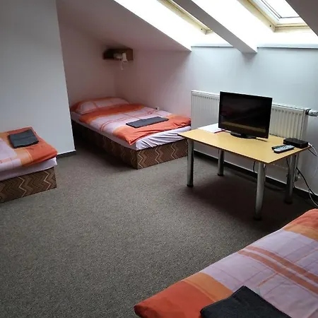 Kulturne Spolecenske Centrum 3* Hrušky