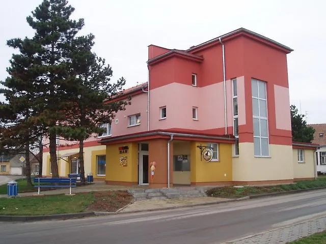 Kulturne Spolecenske Centrum Hrusky (Breclav)