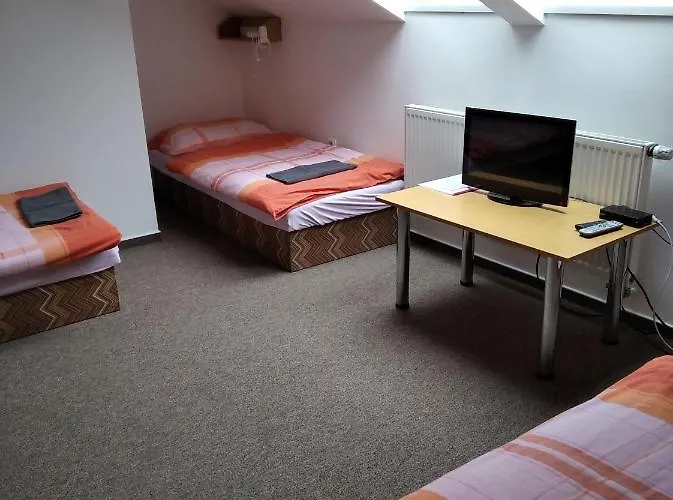 Kulturne Spolecenske Centrum 3* Hrusky (Breclav)